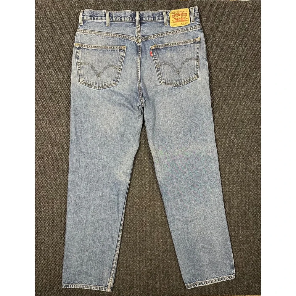 Levis levi 550